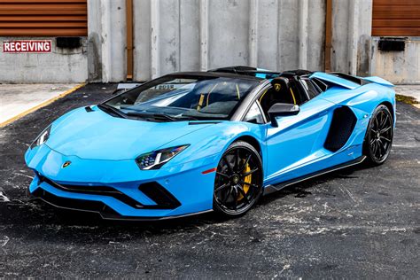 Arriba 95+ imagen lamborghini aventador l - Abzlocal.mx