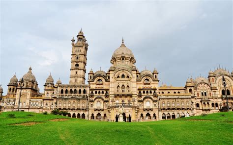 Laxmi Vilas Palace, Vadodara Full HD Bakgrund and Bakgrund | 2560x1600 ...