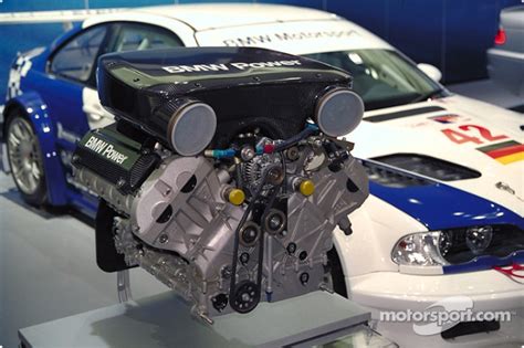 The ALMS BMW M3 GTR V8 engine at North American International Auto Show ...