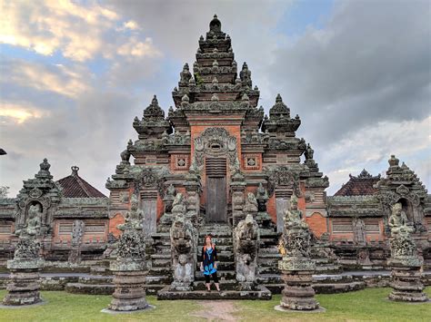 Village Temple in Bali – utpalasia