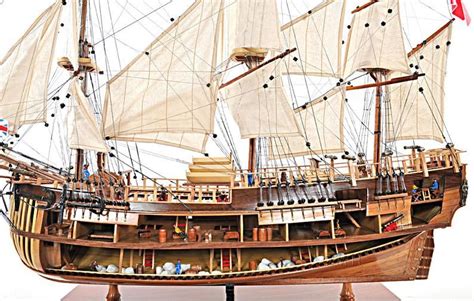 HMS ENDEAVOUR OPEN Hull - Etsy | Model ship building, Model ships, Sailing