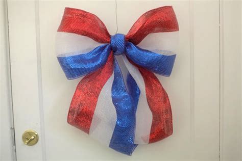 How to Make a Deco Mesh Bow – Factory Direct Craft Blog