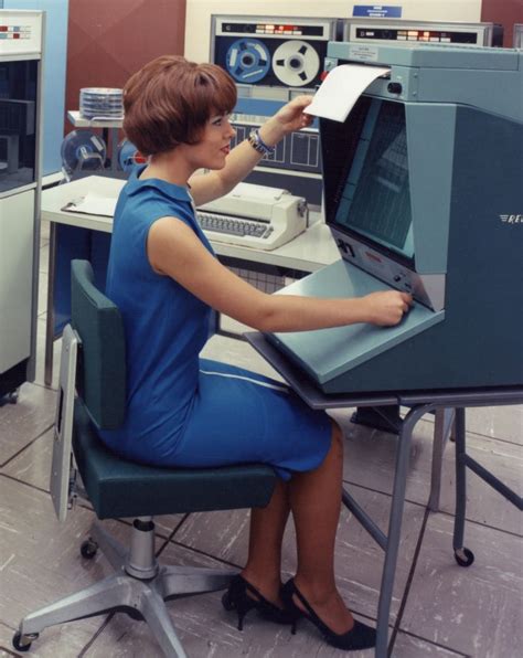 Early office computer (1960s) | Computer history, Old technology, Old ...