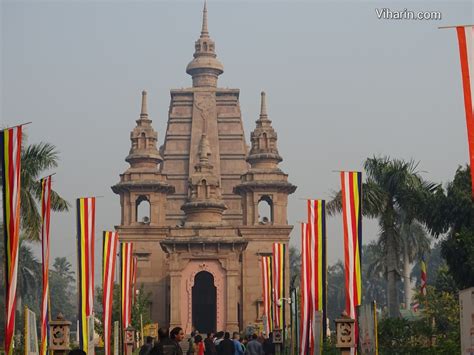 Sarnath Temple - Buddha's 1st Sermon delivery | www.Viharin.Com