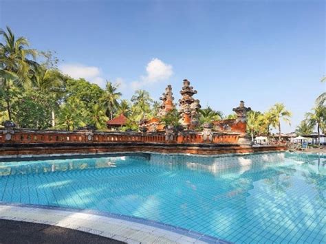 Bintang Bali Resort looking for Waiter / Waitress (DW) - HHRMA Bali