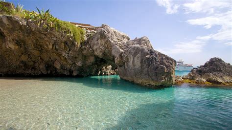 The Best Capri Island Vacation Packages 2017: Save Up to $C590 on our ...