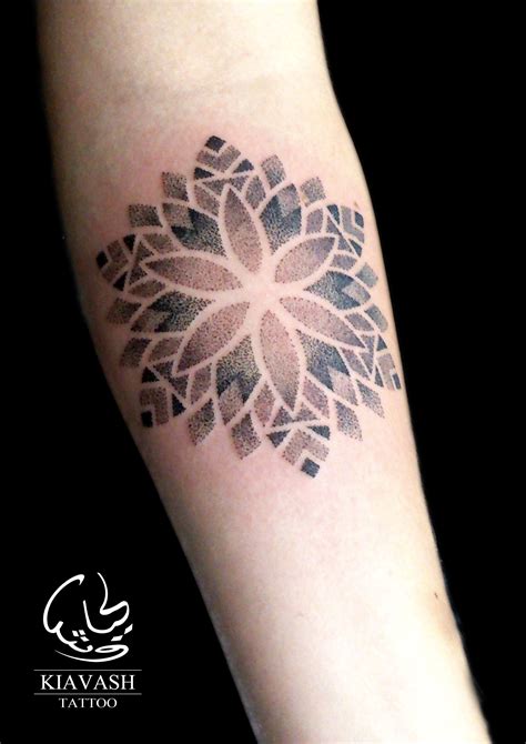 dotwork mandala | Mandala tattoos for women, Half sleeve tattoos ...