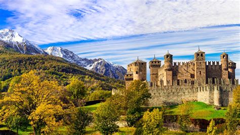 Explore the Aosta Valley: what to see, where to stay and what to eat ...