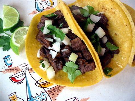 The Hungry Texan: Tacos de Lengua (Cow Tongue)