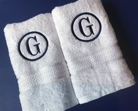 Monogrammed Hand Towels / Bath Towels / Personalized Towels / | Etsy