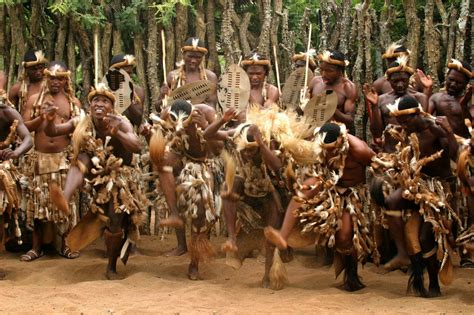 Culture Holiday Tour: Trditional Dance of Zulu Tribe in South Africa