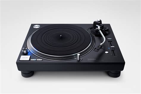 Technics SL-1210 GR Direct Drive Turntable System | Audio Den