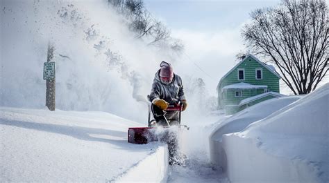 Upper Midwest blizzard over weekend leads to dangerous cold on Monday