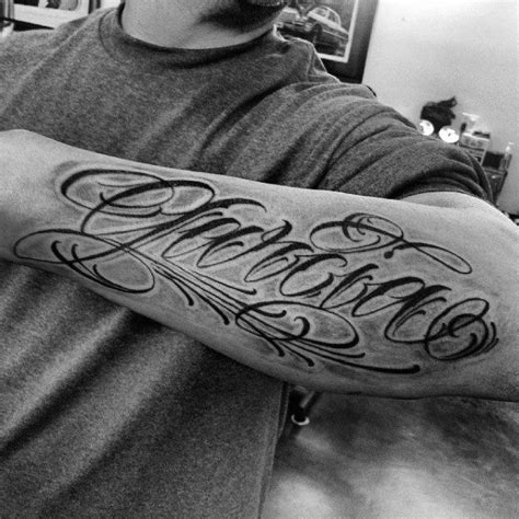 50 Cool Last Name Tattoos for Men | Tattoo namen, Tattoos mit namen ...