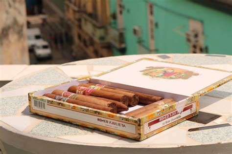 Best Cuban Cigars : Have A Quick Look At The 15 Finest