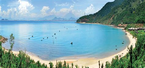 My Khe beach - a beautiful beach on the way from Da nang to Hoi an ...