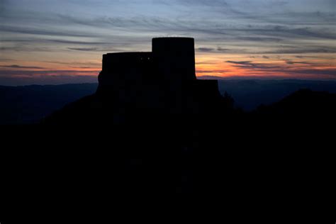 Evening light on the castle of Srebrenik | Srebrenik Castle | Srebrenik ...