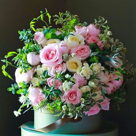 Beautiful Roses Arrangement! | Flower arrangements, Beautiful flower ...