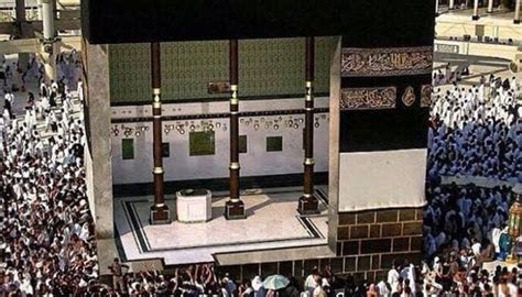 A rare glimpse of Kaaba’s interior