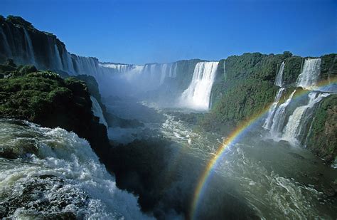 Phoebettmh Travel: (Argentina & Brazil) - Iguazú Falls - Walking on the ...