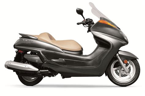 2013 Yamaha Majesty, the 400cc Maxi Scooter - autoevolution