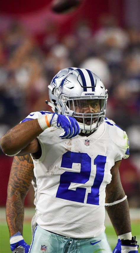 Ezekiel " Zeke " Elliott (21) Dallas Cowboys Kings | Dallas cowboys ...