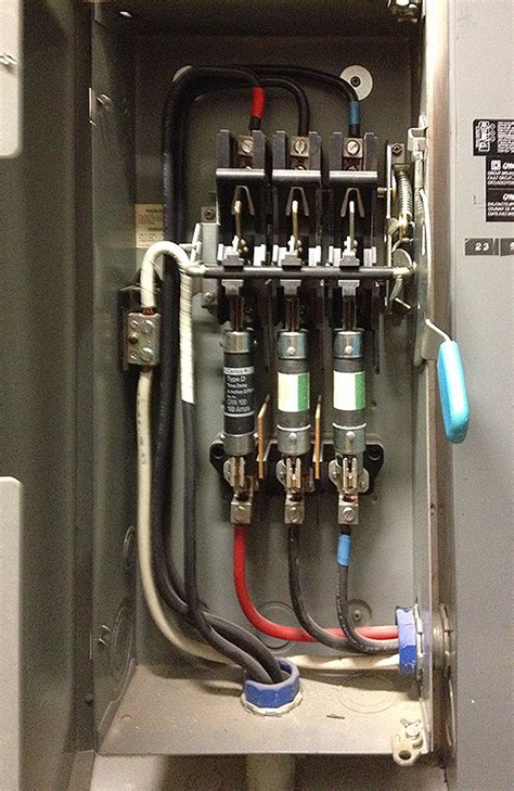 Fuse Panel Replacement - MP Electric - MP Electric - Toronto Electricians