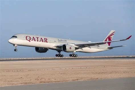 Airbus Serahkan Pesawat A350-1000 Pertama Kepada Qatar Airways