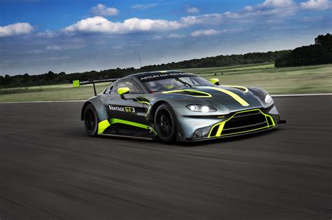 Aston Martin Reveals New Vantage GT3 | Automobile Magazine