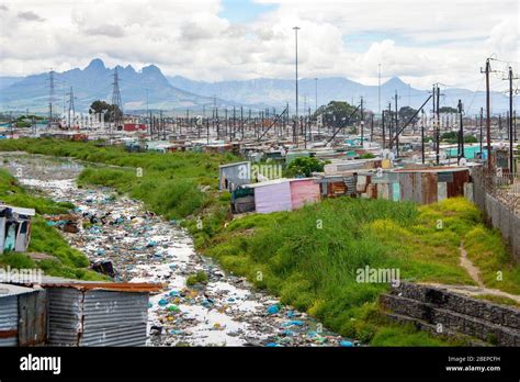 Khayelitsha slum hi-res stock photography and images - Alamy