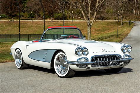 1961 CHEVROLET CORVETTE CUSTOM CONVERTIBLE