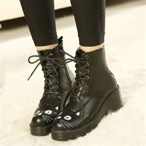 Cool cute kitty cat boots | Boots, Cat boots, Crazy shoes