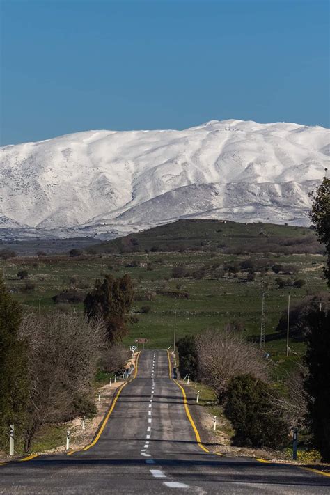 Mount Hermon covered in snow (4.3.19) : r/Israel