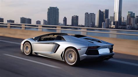 Lamborghini Aventador Roadster - Pictures, Videos