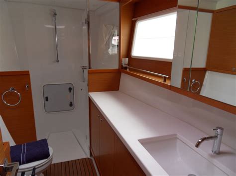 Lagoon 450 Master Head | Yacht interior, House boat, Interior