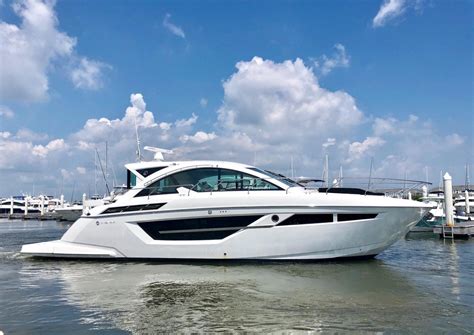 2019 Cruisers Yachts 50ft 50 Cantius Yacht for Sale