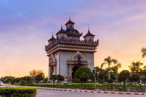 Patuxai literally meaning Victory Gate in Vientiane,Laos 19882768 Stock ...