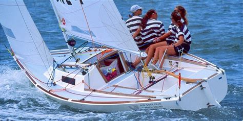 J/22 One-Design Sailboat- Family Sailing Worldwide