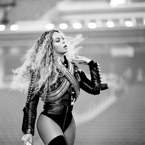 Beyonce in the halftime show : Celebs