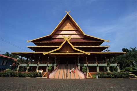 Nama-nama Rumah Adat Riau beserta Keunikan, Sejarah Singkat, dan ...