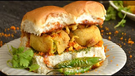 Have you been to Mumbai? You should definitely try vada pav| Recipe ...