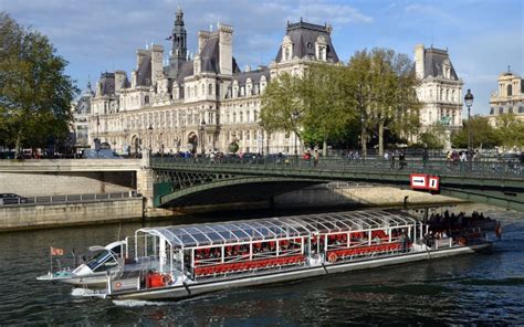 Best Paris Boat Tours & Seine Cruises: How to Book?