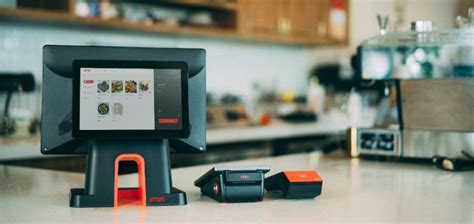 5 Must-Have Restaurant POS System Features