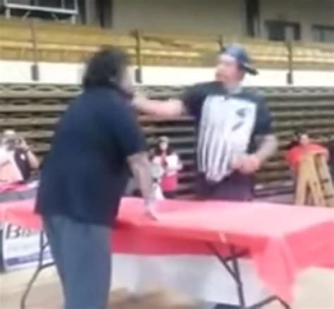 Professional Slap Fight has Epic Ending