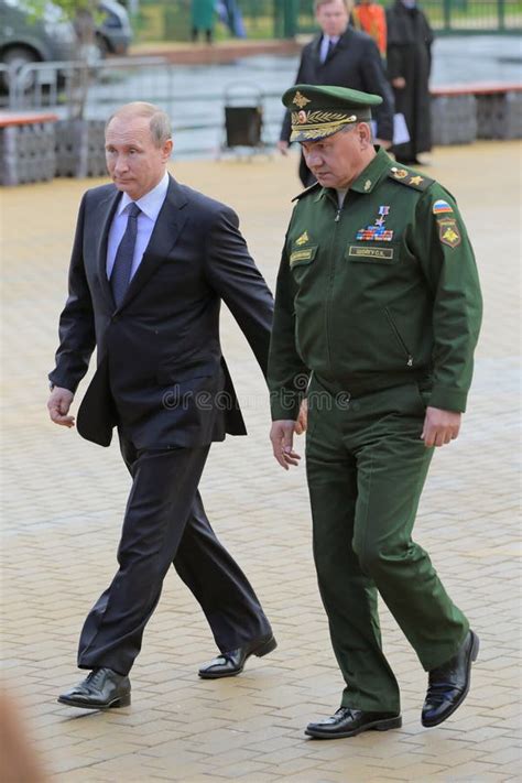 Vladimir Putin Y Sergey Shoygu Imagen de archivo editorial - Imagen de ...