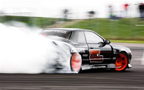 Nissan Skyline GT-R R32 HD wallpaper | Drifting cars, Nissan skyline ...