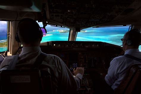 Air Force One at Midway | Air Force One pilots maneuver the … | Flickr