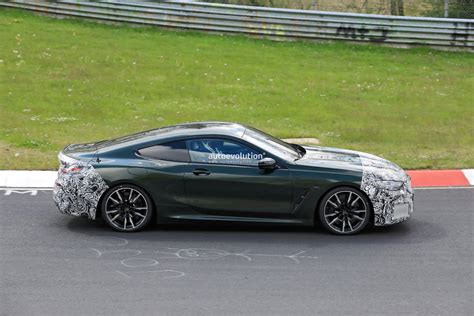 Facelifted 2023 BMW 8 Series Caught Testing With New Infotainment ...