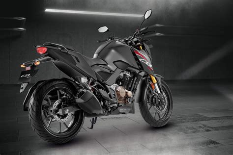 Honda CB300F DLX Price, Specs, Top Speed & Mileage in India