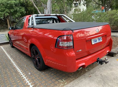 holden-ute-sv6-hithch - The Fast Lane Truck